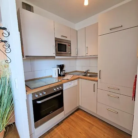 E12-007 * Heiligenhafen